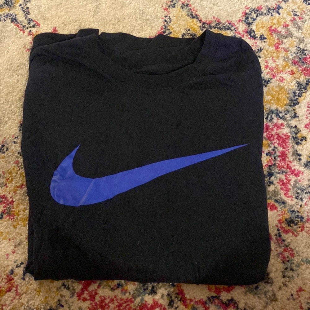 MENS NIKE TSHIRT
